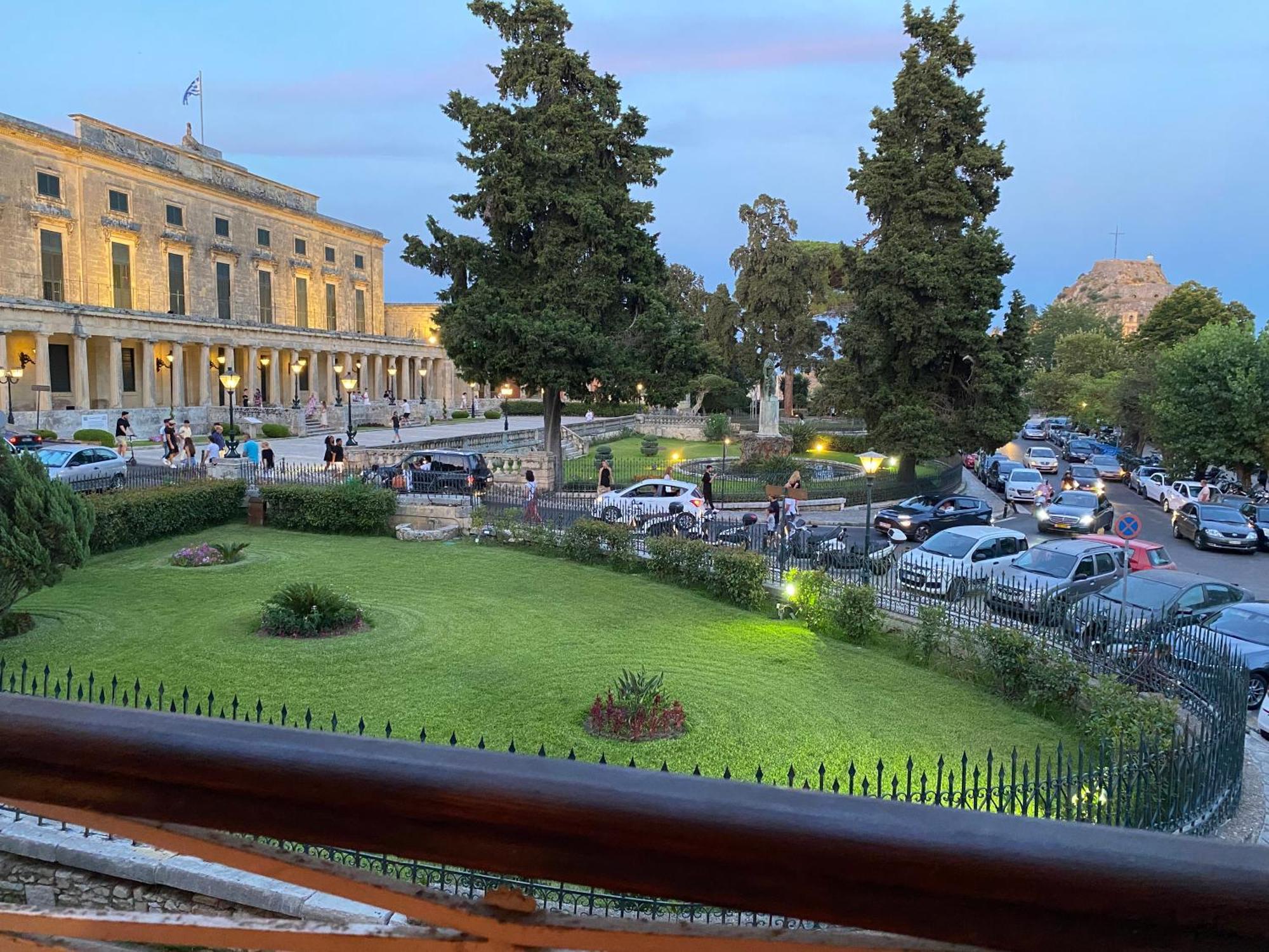 Palazzo Luxury Suite - View To Liston Square & Old Fortress Of Corfu Old Town エクステリア 写真